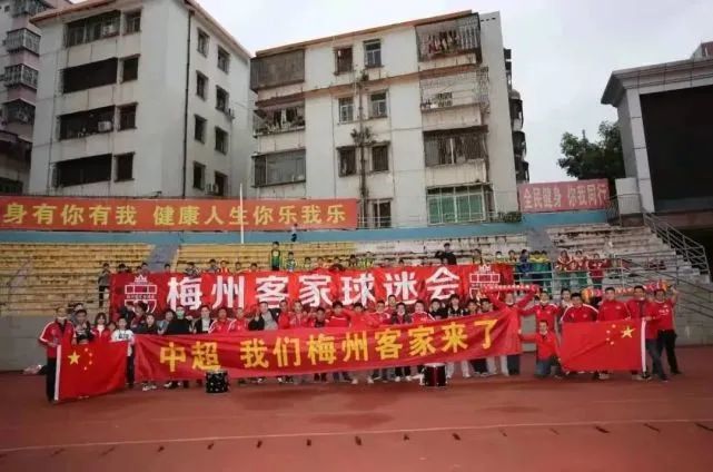 中国精品久久精品三级